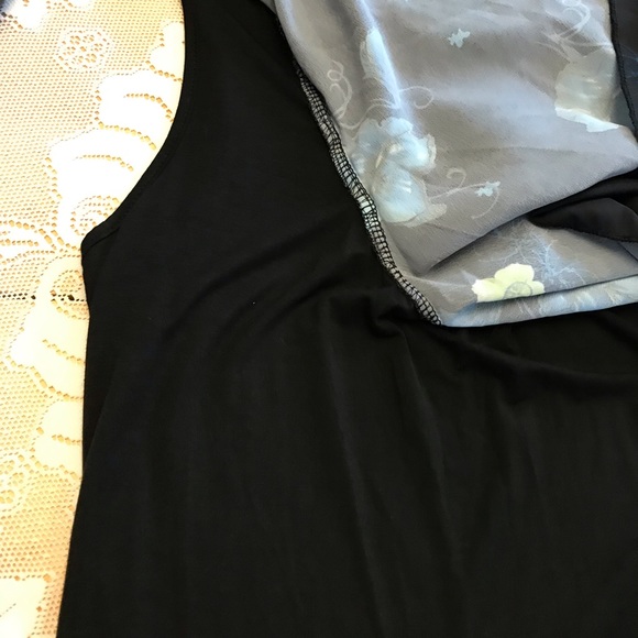 Dressfo sleeveless tank - Picture 6 of 6